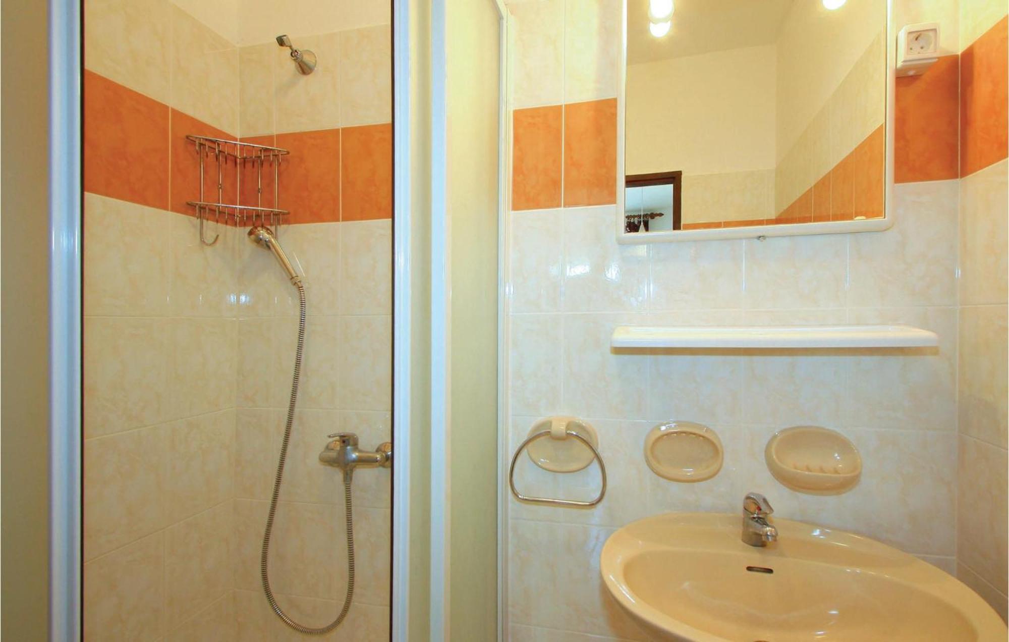 Nice Apartment In Jadranovo With Wifi Ngoại thất bức ảnh